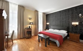 Hotel Bonaparte  4*